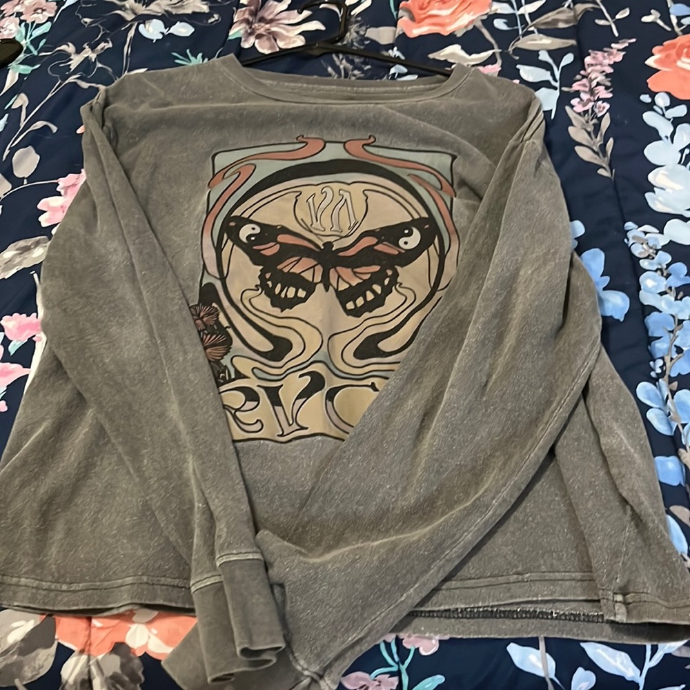 Long sleeve shirt